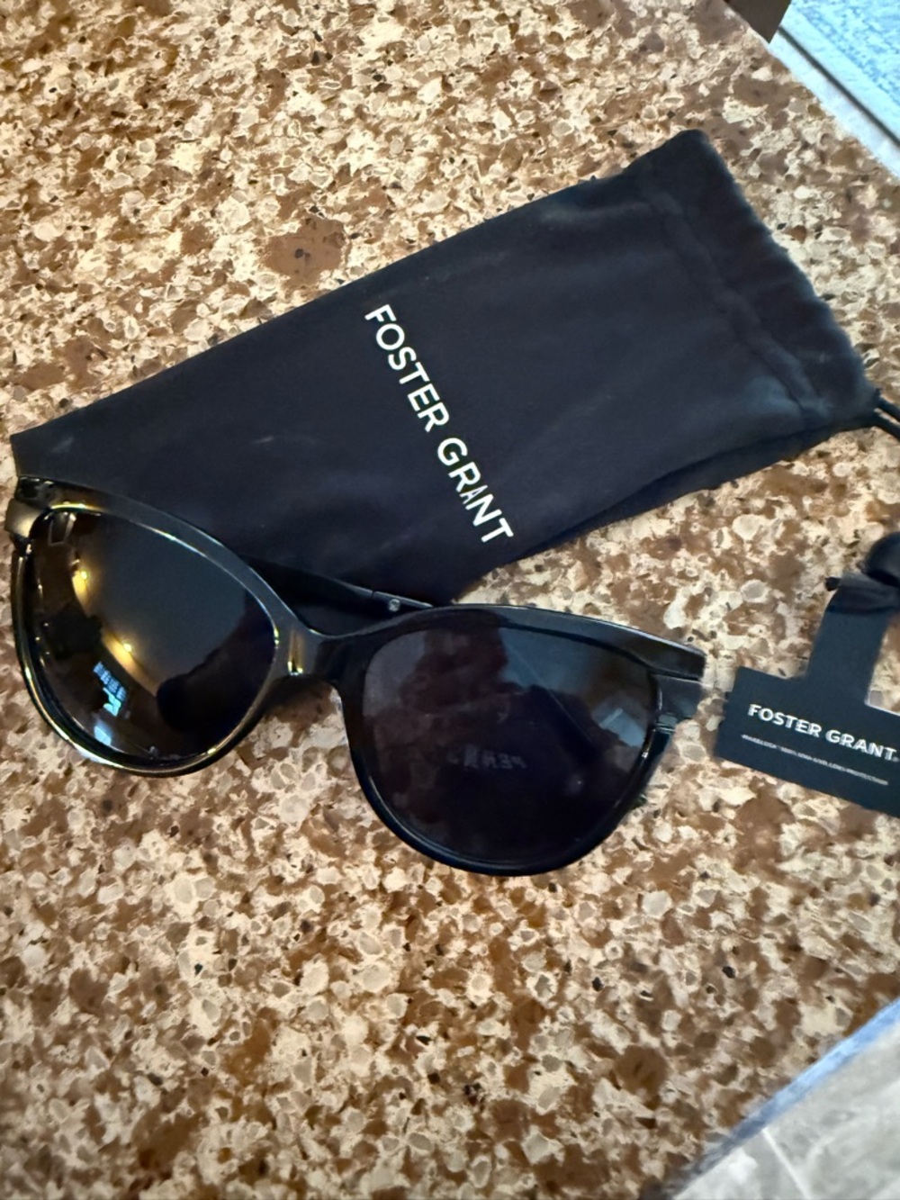 Foster Grant Glossy Black Cat-Eye Sunglasses with Dark Lenses